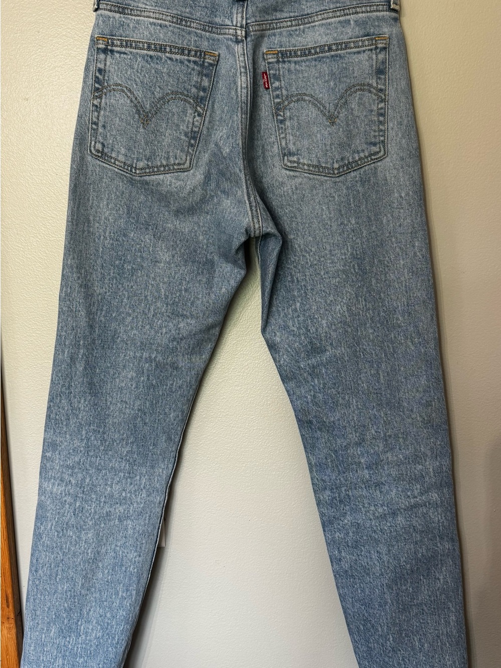Levi’s Wedgie Womens 25x27  Blue wash Jeans Premium Big E Button Fly Tapered Leg